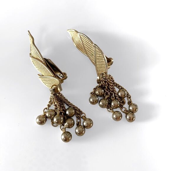 Vintage Silver Metal Fringe Statement Clip Earrings - Picture 2 of 5